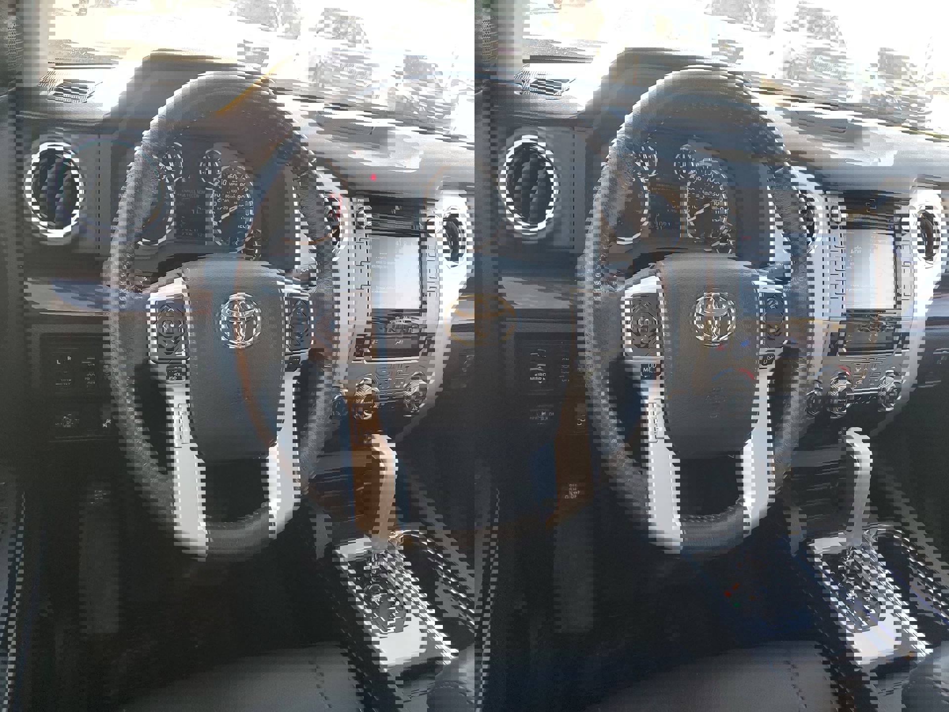 Used 2016 Toyota Tundra Limited image 19