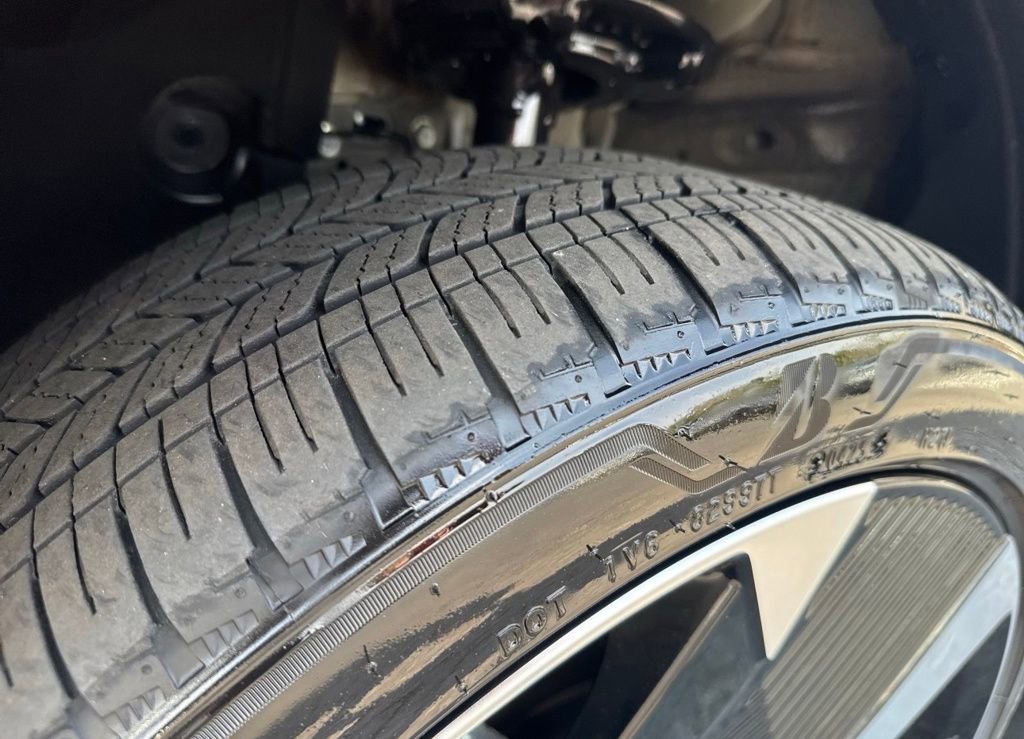 Used 2025 Nissan Kicks SR image 30