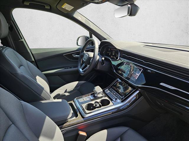 Used 2025 Audi Q7 3.0T Premium Plus w/ Premium Plus Package AWD/4WD image 8