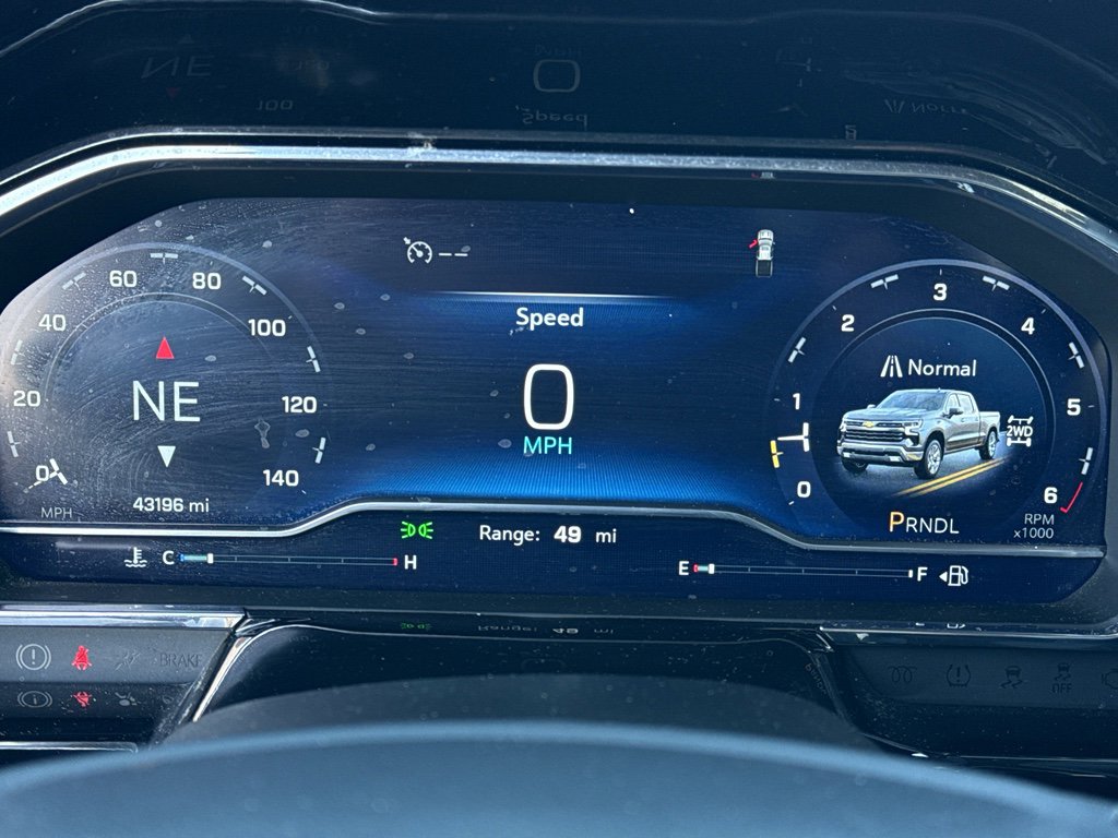 Used 2025 Chevrolet Silverado 1500 LT image 23