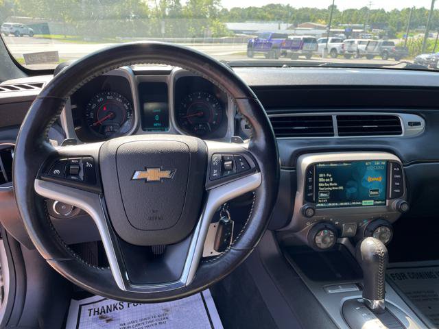 Used 2015 Chevrolet Camaro LT RWD image 20