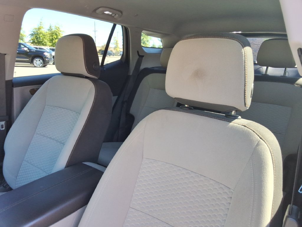 Used 2020 GMC Terrain SLE FWD image 23