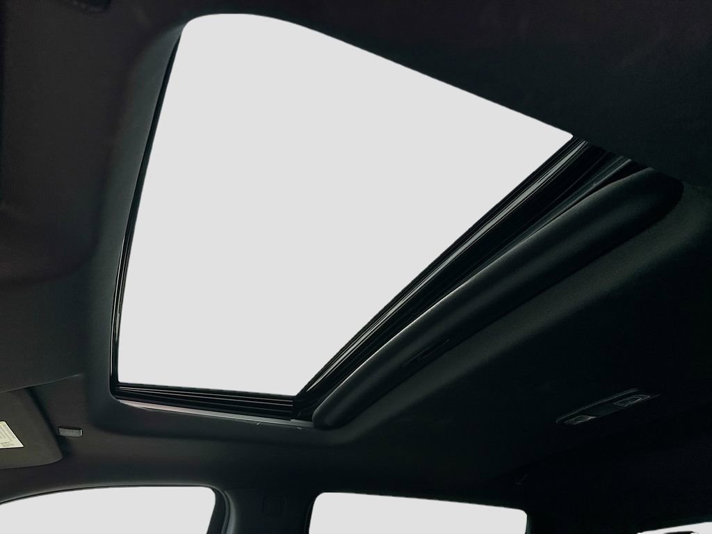 Used 2025 GMC Sierra 1500 AT4 w/ AT4 Premium Package AWD/4WD image 17