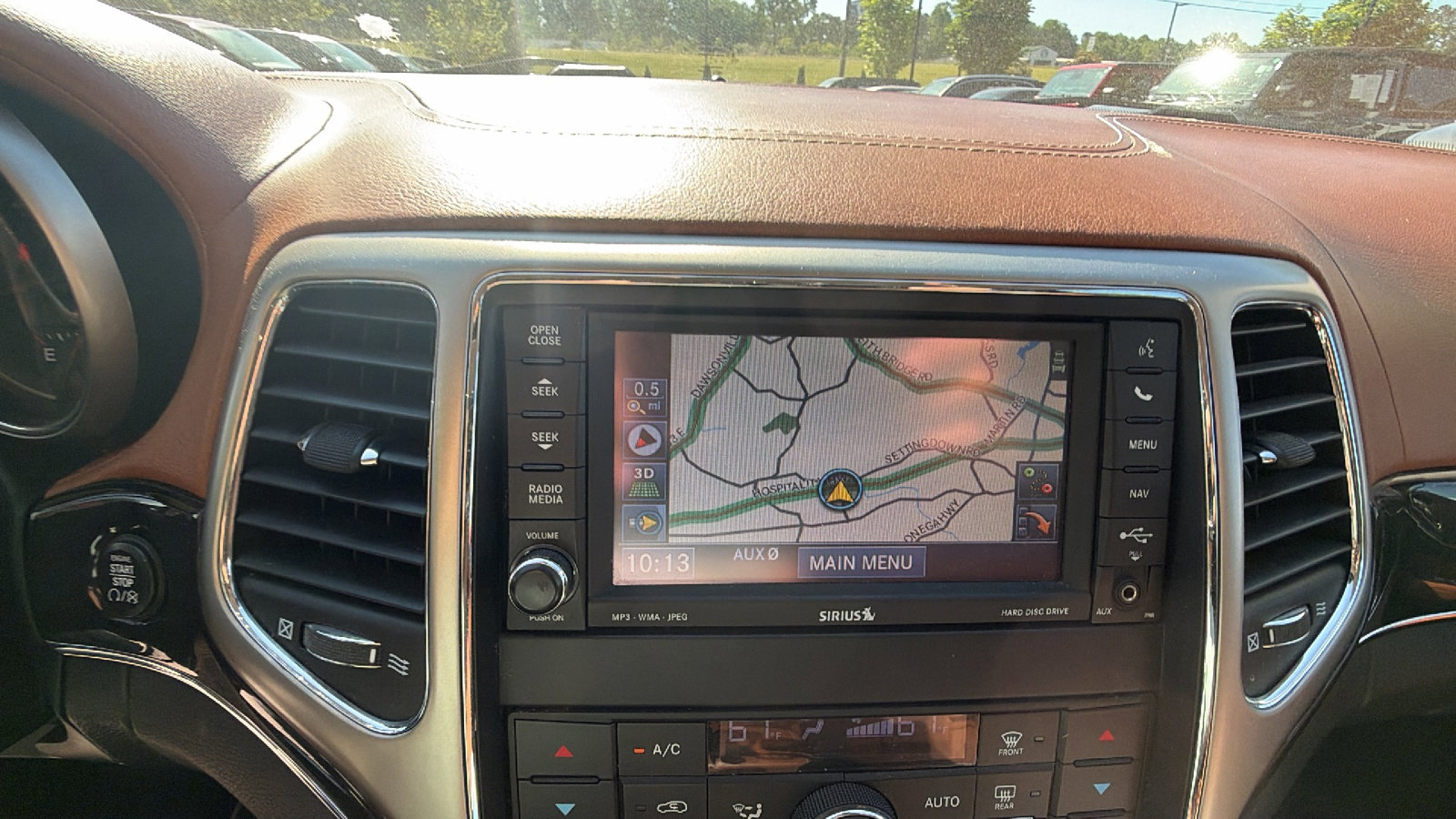 Used 2012 Jeep Grand Cherokee Overland Summit AWD/4WD image 32