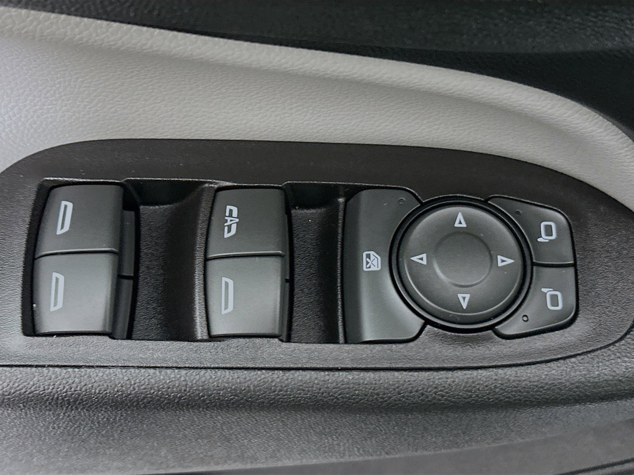 Used 2020 Chevrolet Equinox LS image 14