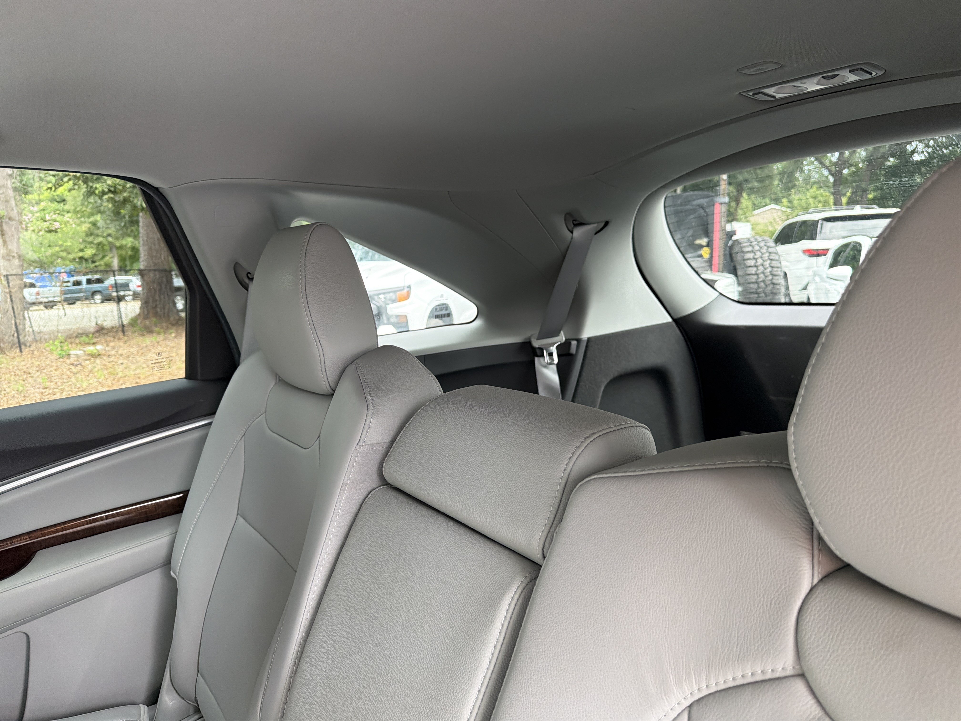 Used 2020 Acura MDX SH-AWD image 32