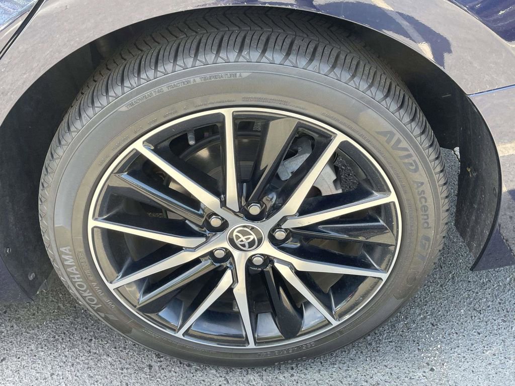 Used 2022 Toyota Camry SE w/ Convenience Package FWD image 28