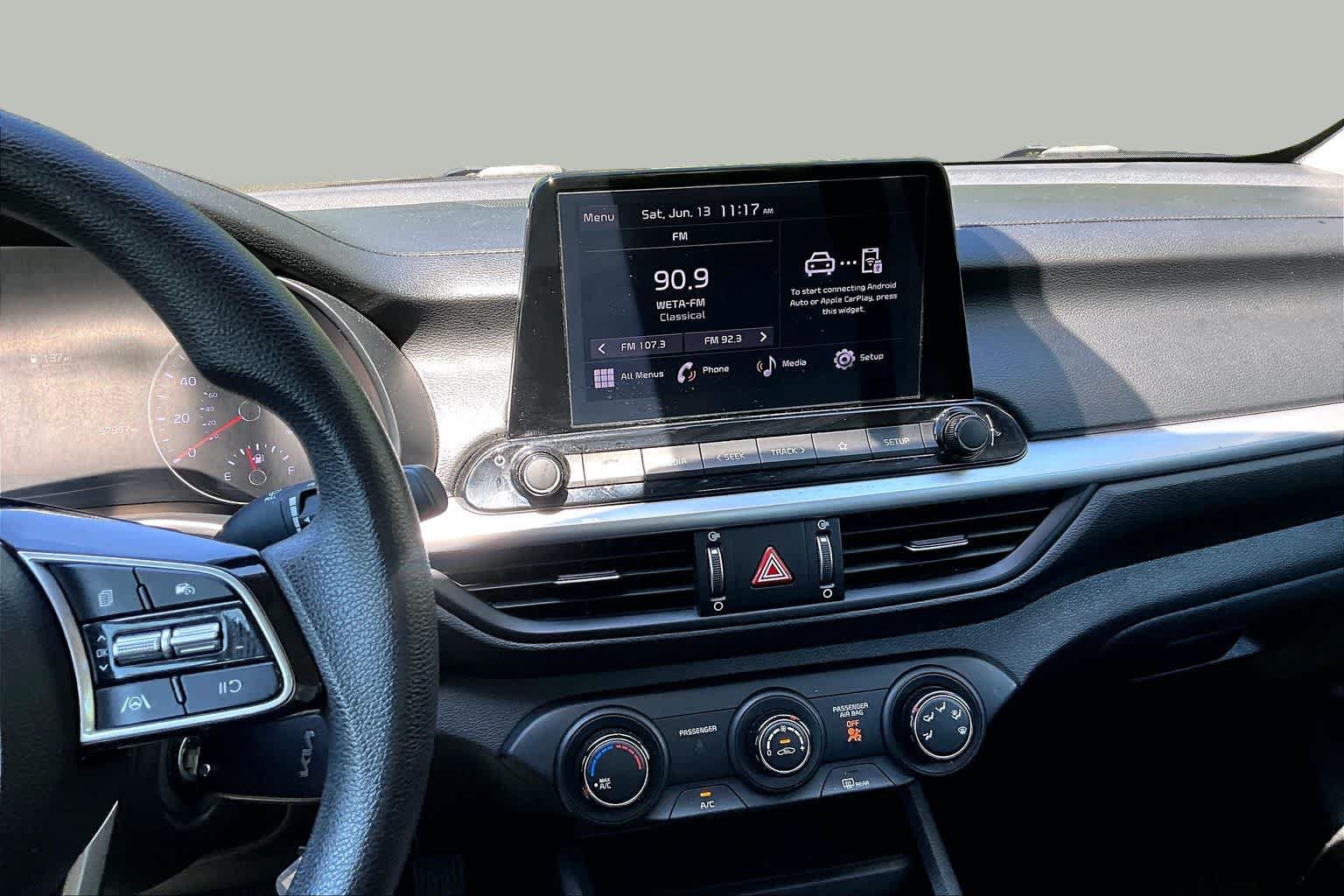 Used 2024 Kia Forte LXS FWD image 7