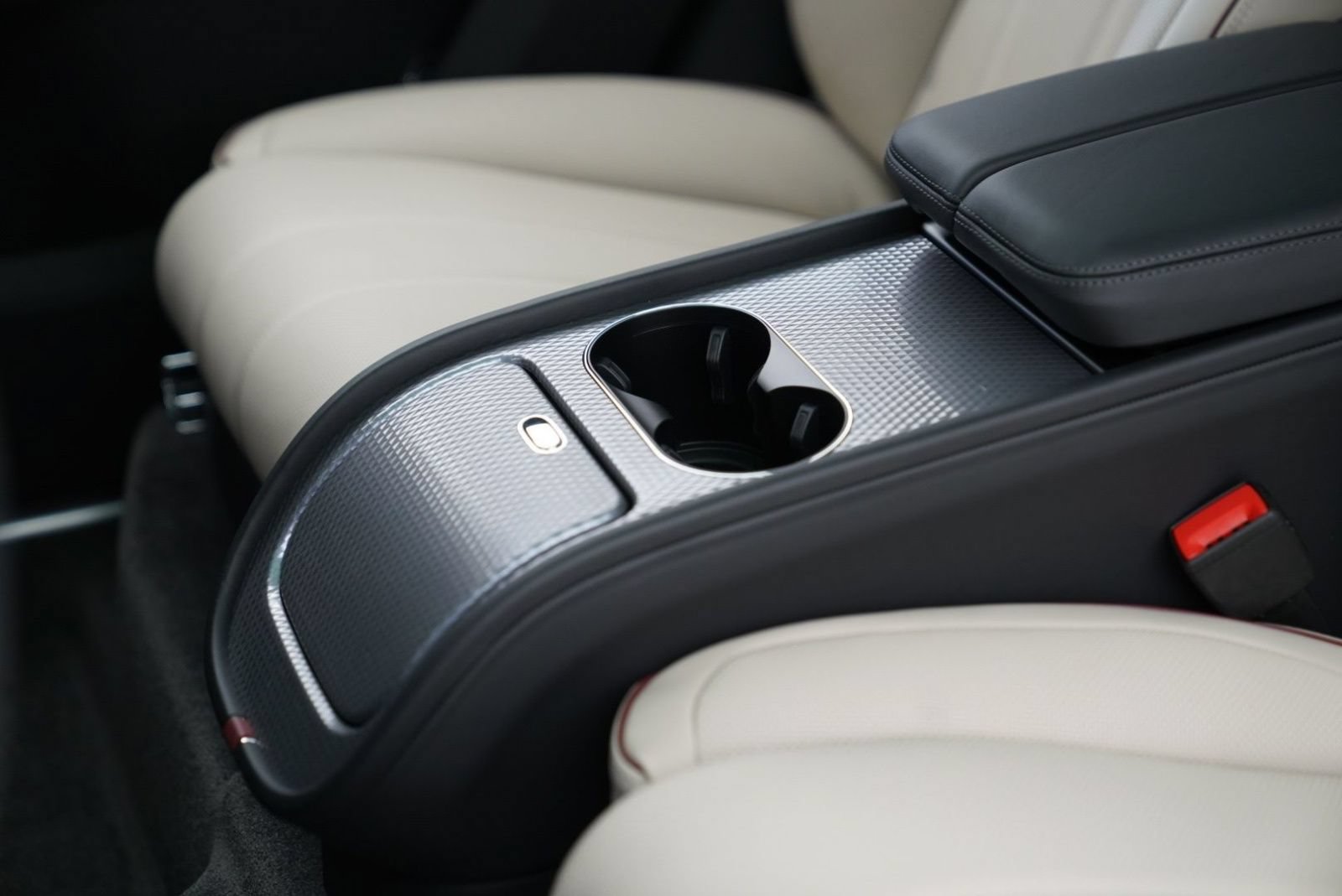 New 2026 Bentley Bentayga Extended Wheelbase AWD/4WD image 25