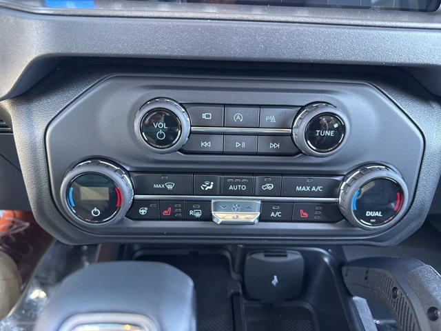 New 2025 Ford Bronco Badlands image 24