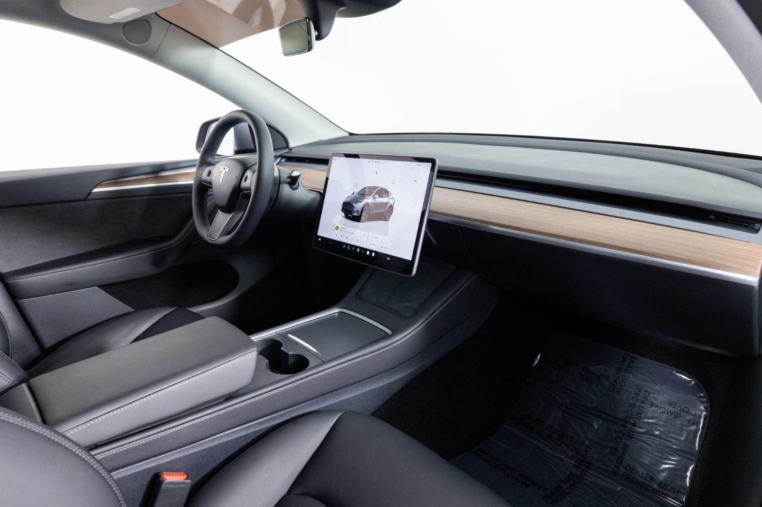 Used 2025 Tesla Model Y Long Range RWD image 25
