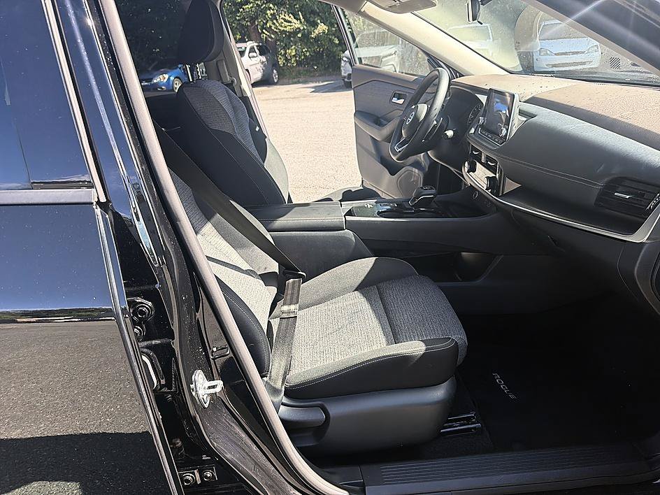 Used 2021 Nissan Rogue SV FWD image 19