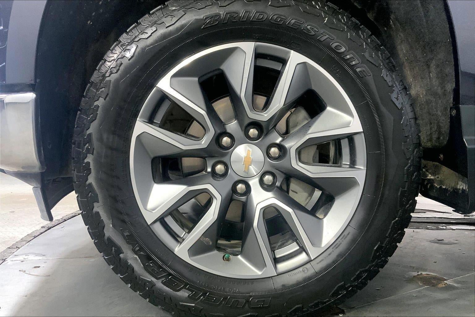 Used 2024 Chevrolet Silverado 1500 LT AWD/4WD image 9
