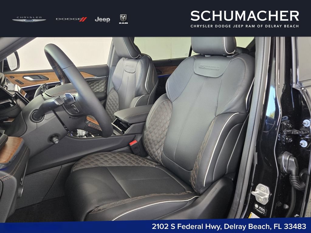New 2025 Jeep Grand Cherokee L Summit AWD/4WD image 6