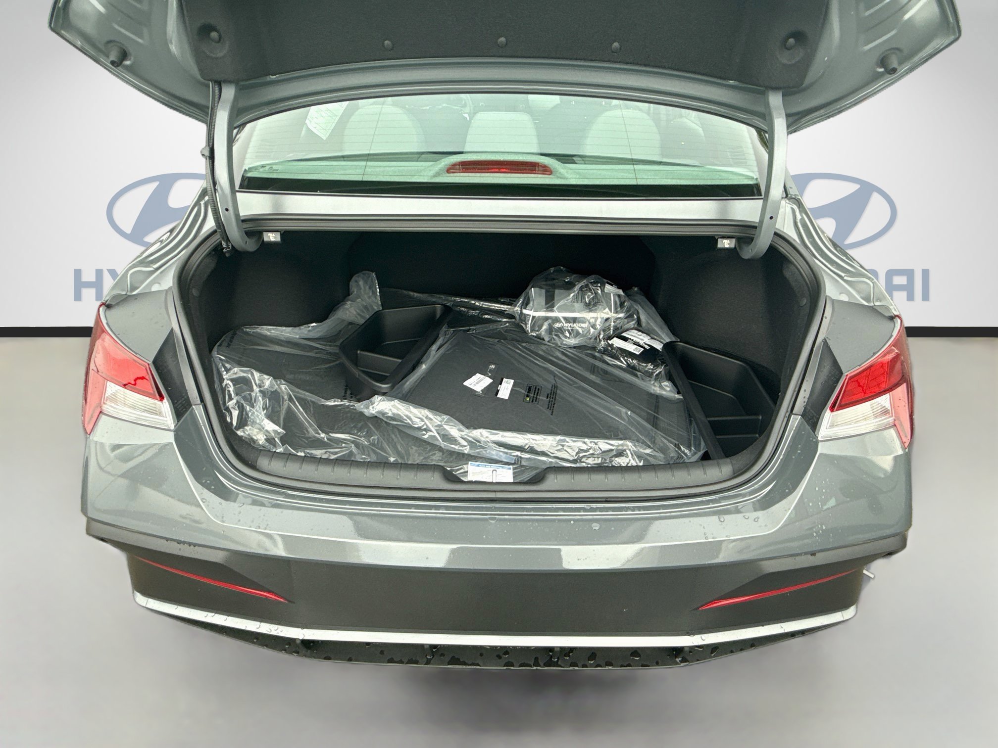 New 2026 Hyundai Elantra SE FWD image 18