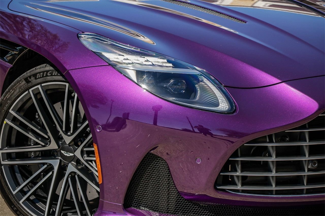 Used 2024 Aston Martin DB12 Coupe RWD image 12