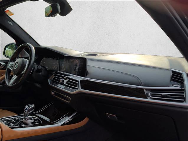 Used 2020 BMW X7 M50i AWD/4WD image 27