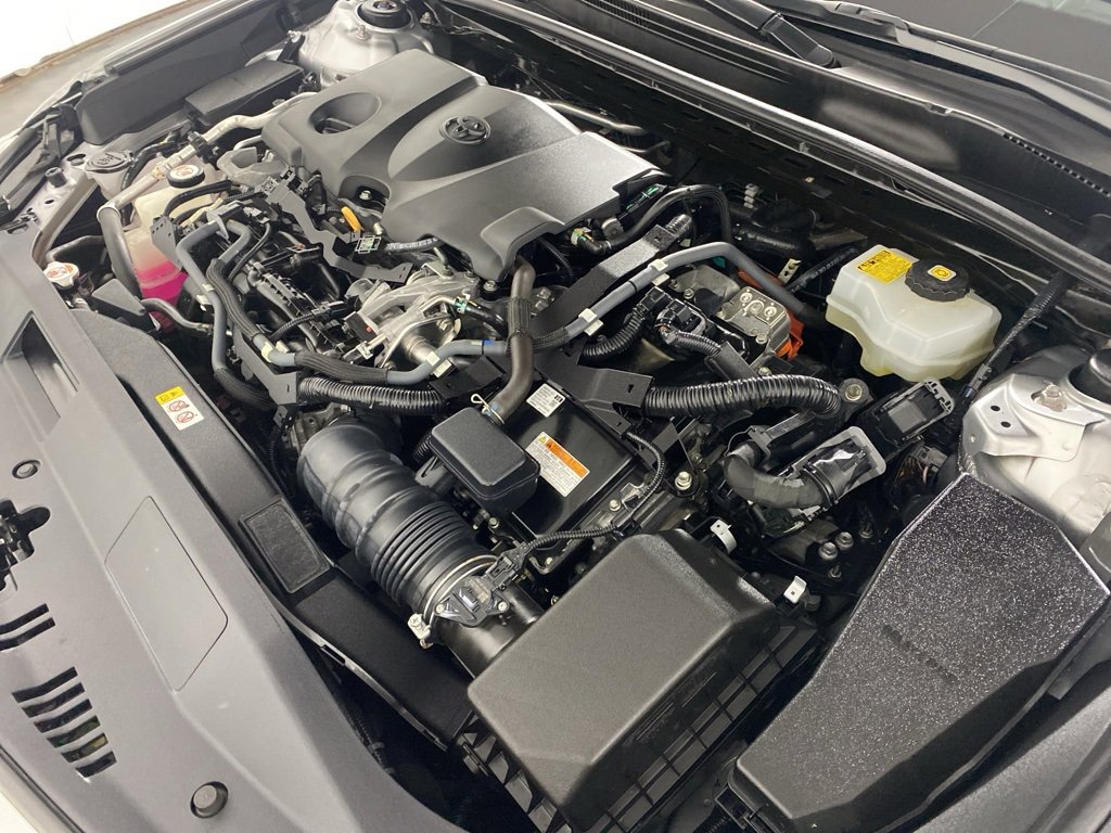 Used 2018 Toyota Camry XLE image 36