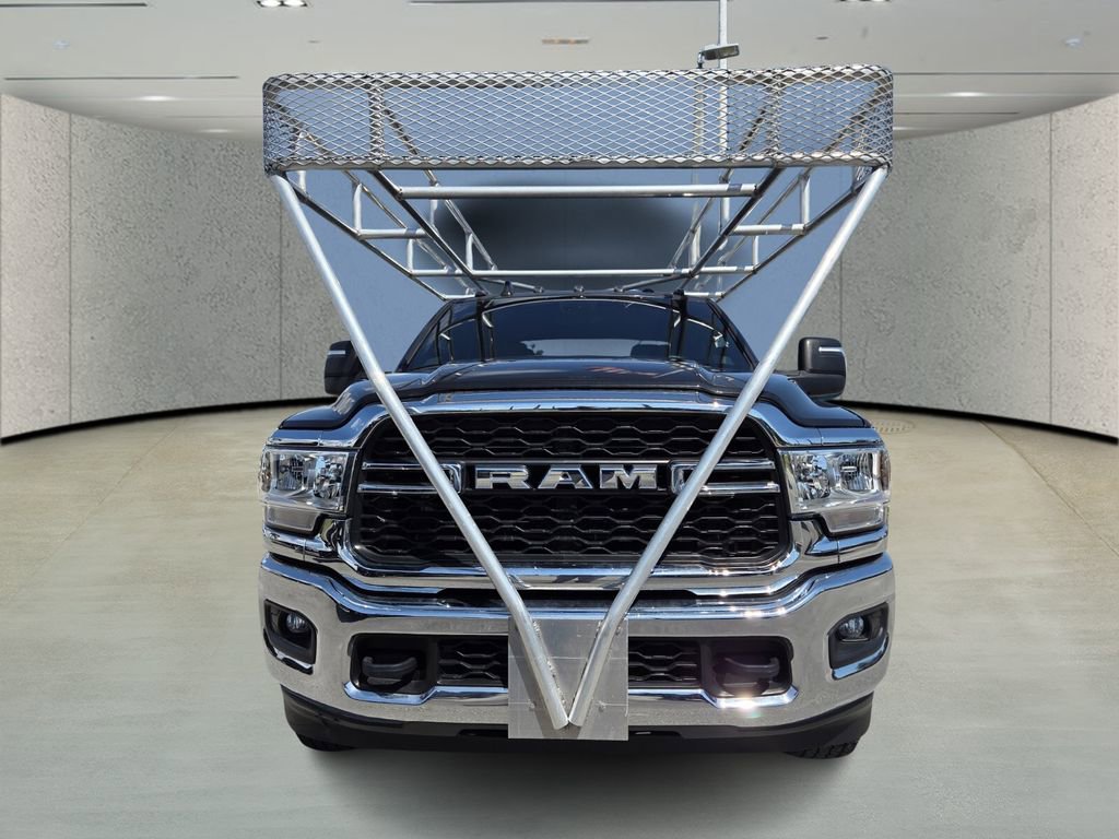 Used 2024 RAM 3500 Tradesman w/ Chrome Appearance Group image 8