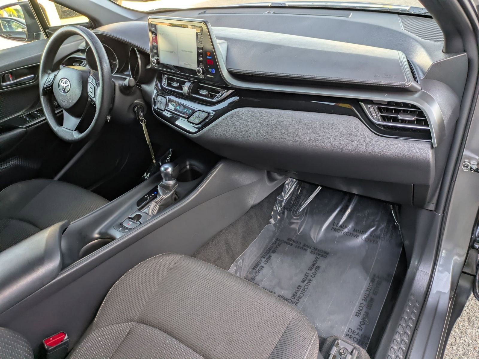 Used 2019 Toyota C-HR LE FWD image 28