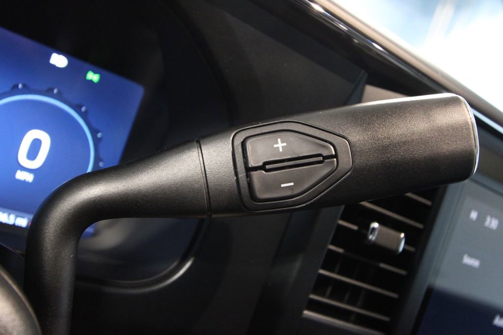 Used 2025 Ford F350 Lariat w/ Black Appearance Package image 14