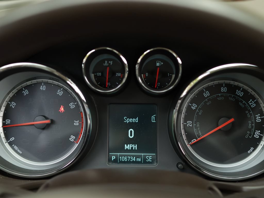 Used 2012 Buick Regal Leather FWD image 11