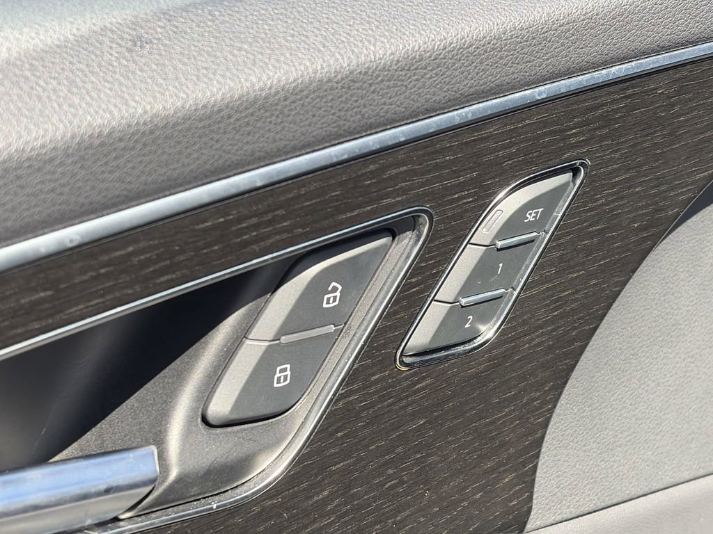 Used 2023 Audi Q7 2.0T Premium Plus w/ Premium Plus Package image 16