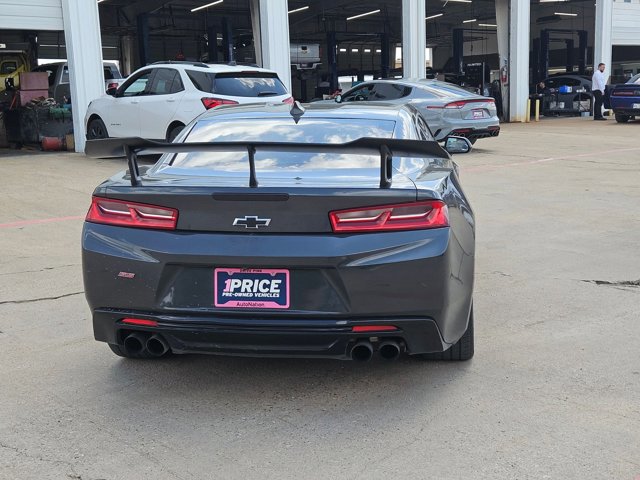 Used 2018 Chevrolet Camaro SS RWD image 6