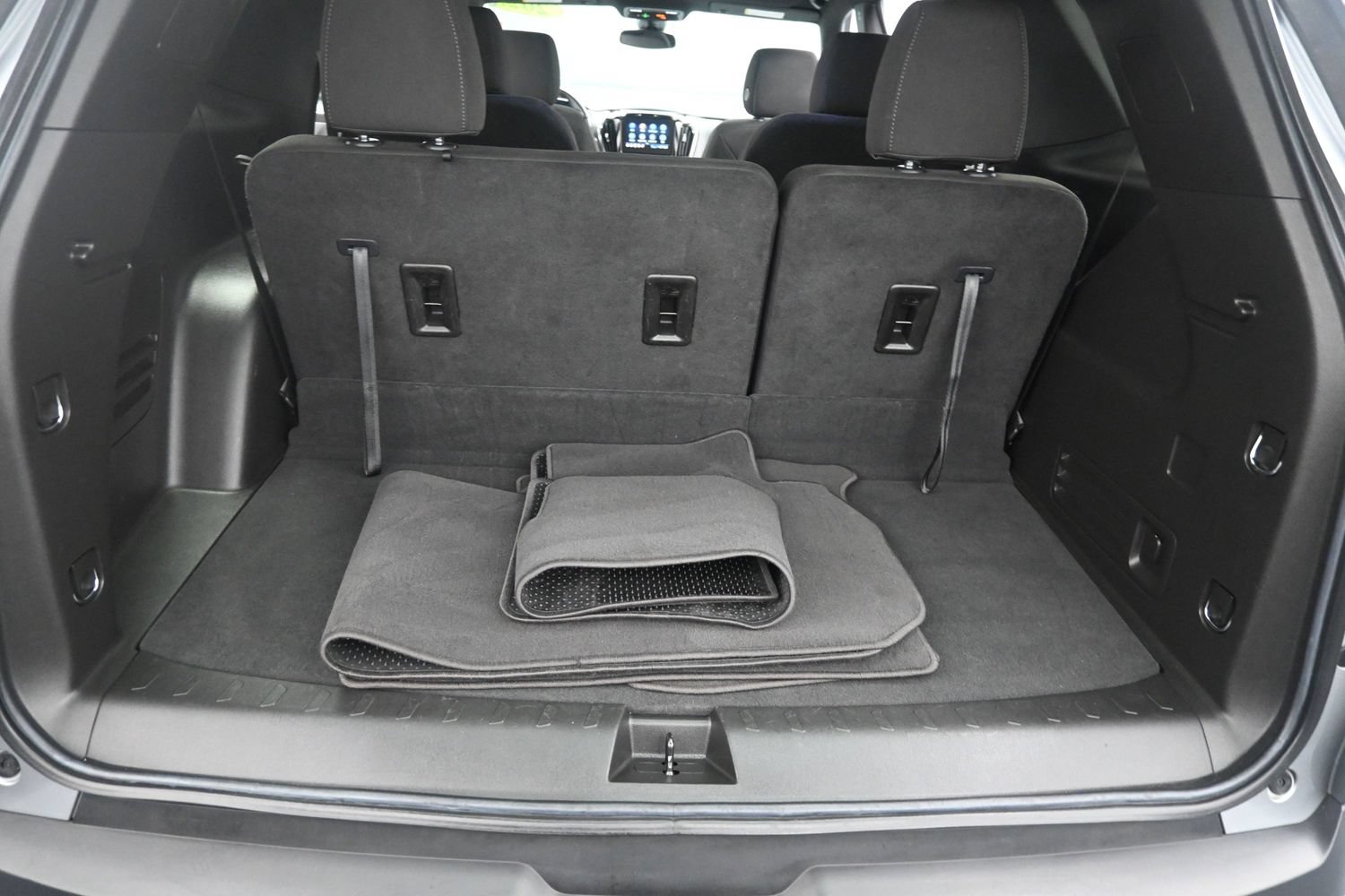 Used 2023 Chevrolet Traverse LT AWD/4WD image 39