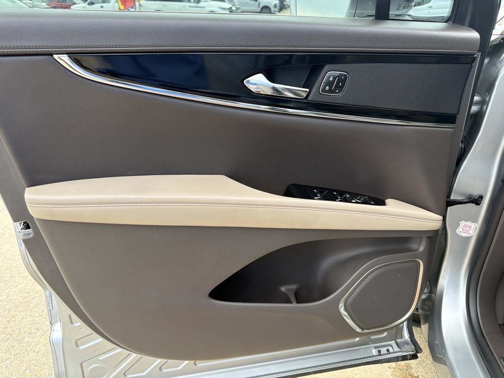 Certified 2023 Lincoln Nautilus Reserve FWD image 20