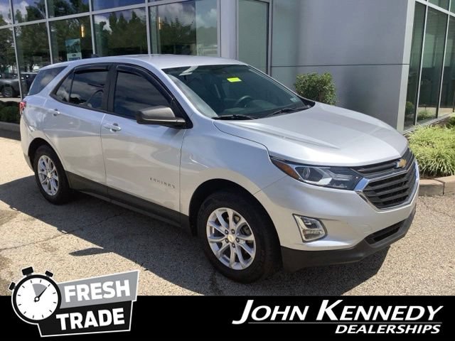 Used 2020 Chevrolet Equinox LS w/ LS Convenience Package AWD/4WD image 1