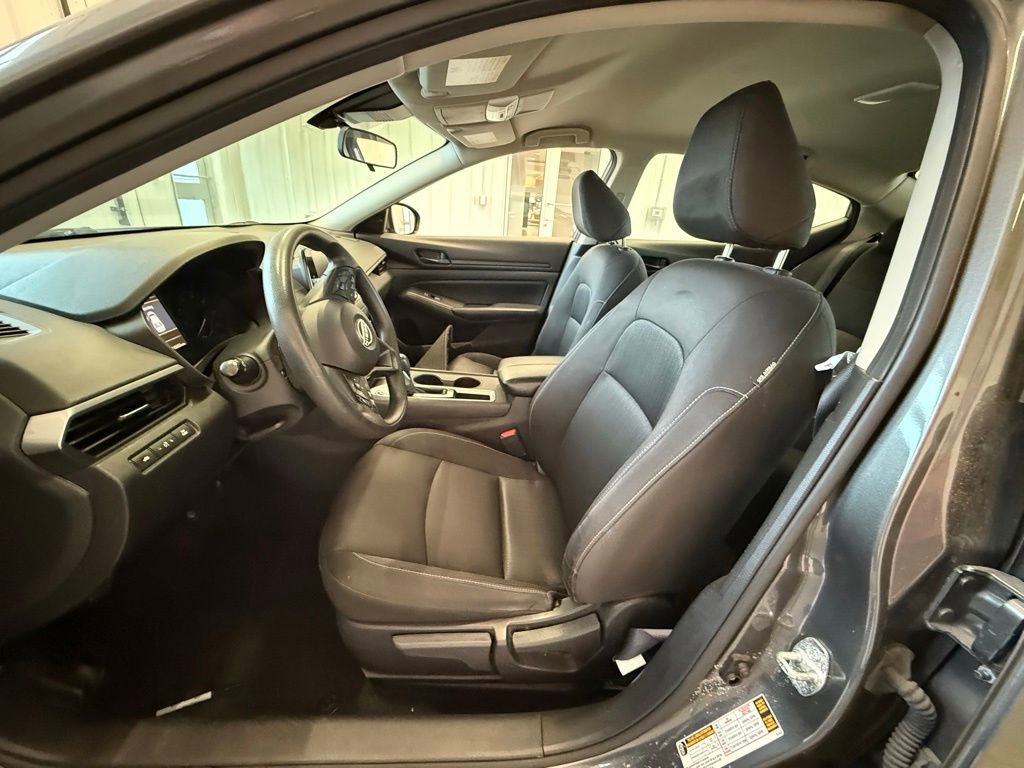 Used 2023 Nissan Altima 2.5 S FWD image 14