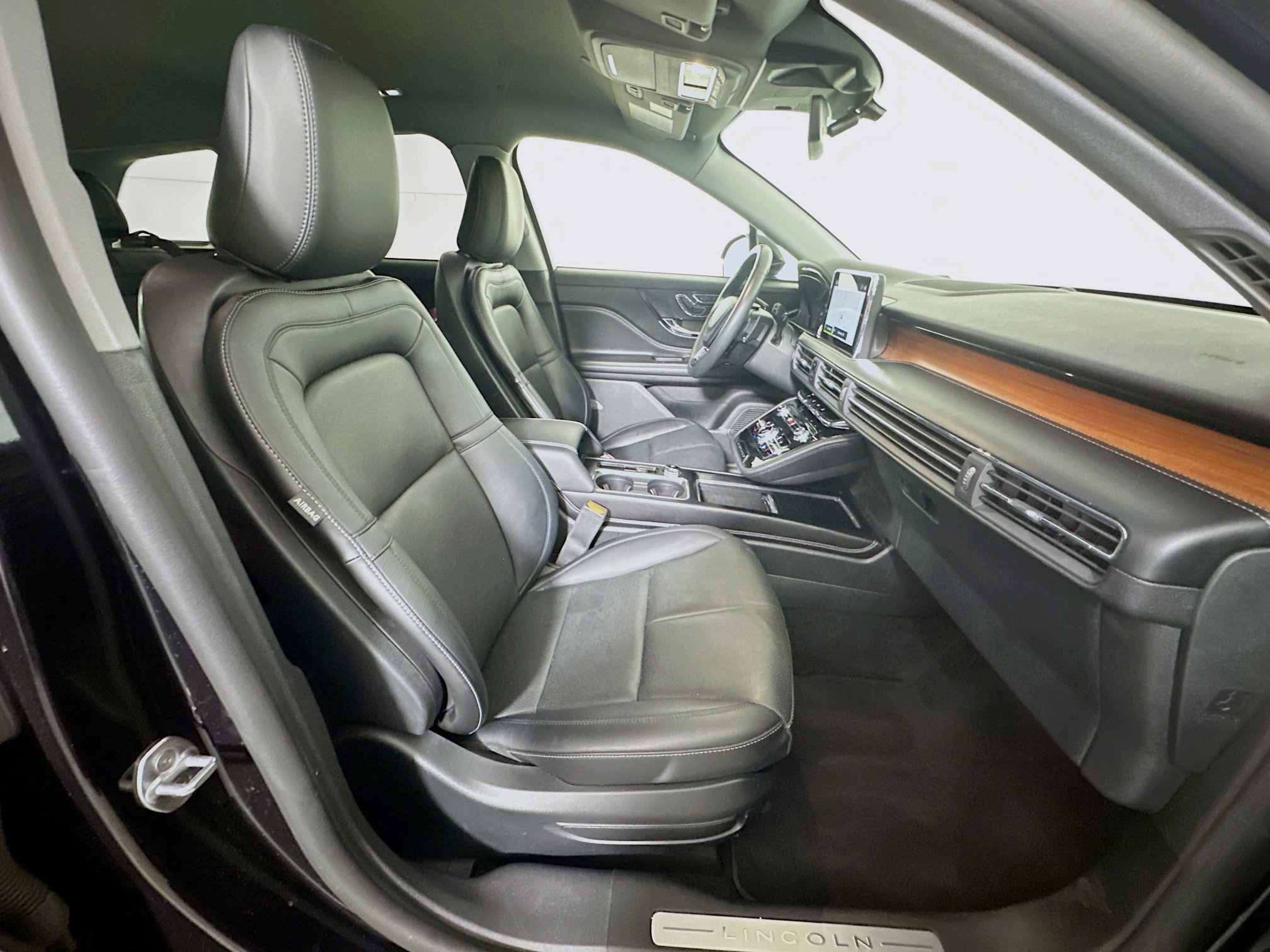 Used 2022 Lincoln Corsair Reserve image 33