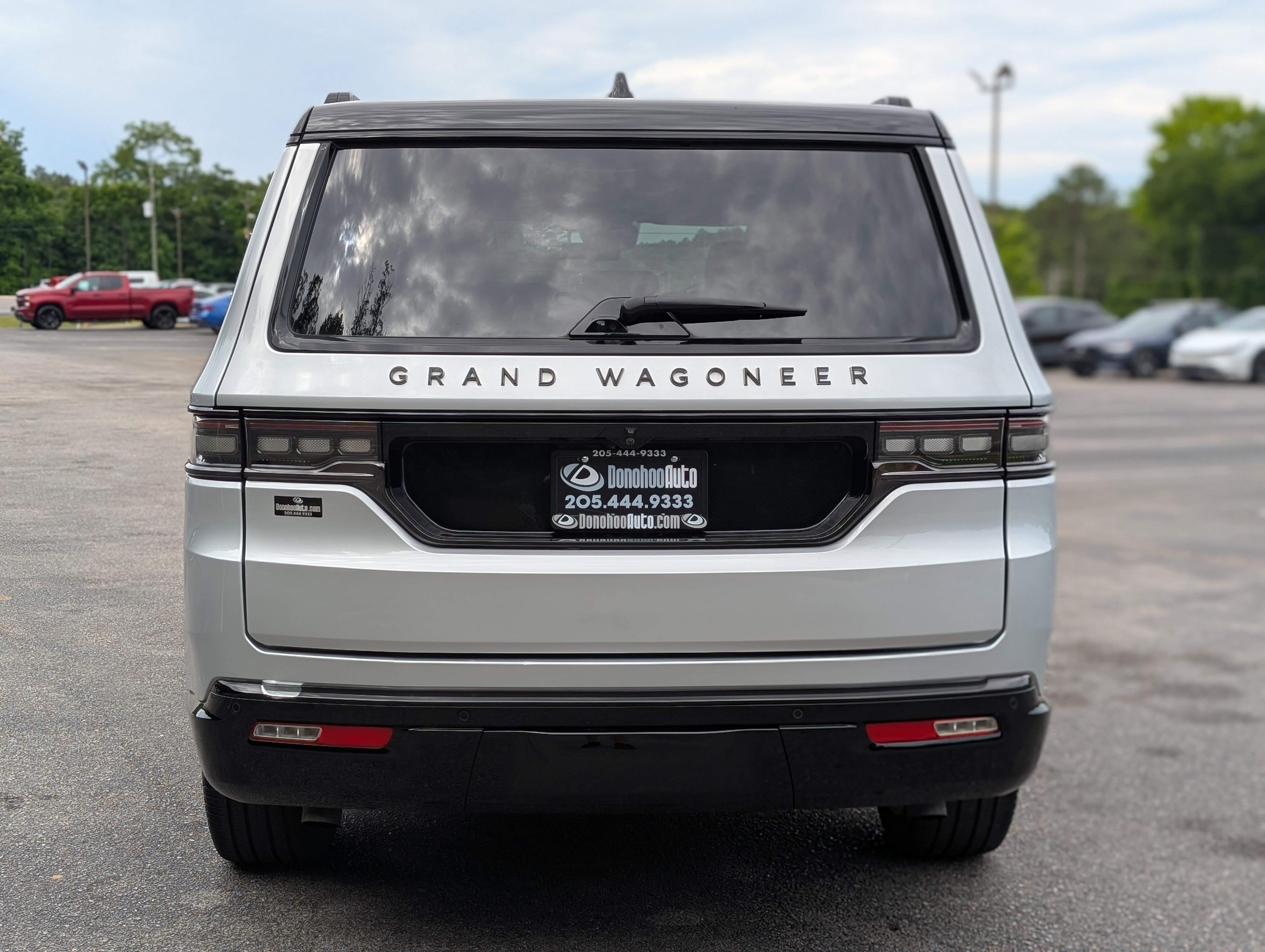Used 2025 Jeep Grand Wagoneer Series II Obsidian w/ Quick Order Packagew 28T AWD/4WD image 8