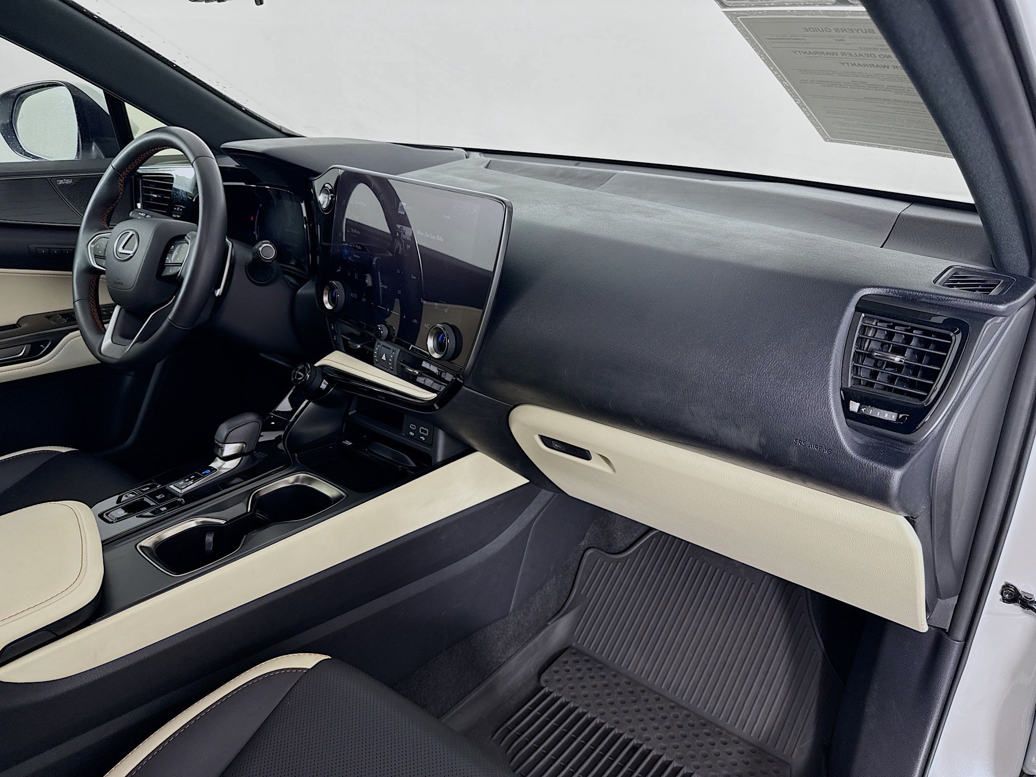 Used 2024 Lexus NX 350h AWD w/ Luxury Package image 28