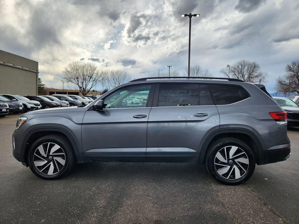 Used 2025 Volkswagen Atlas SE image 4