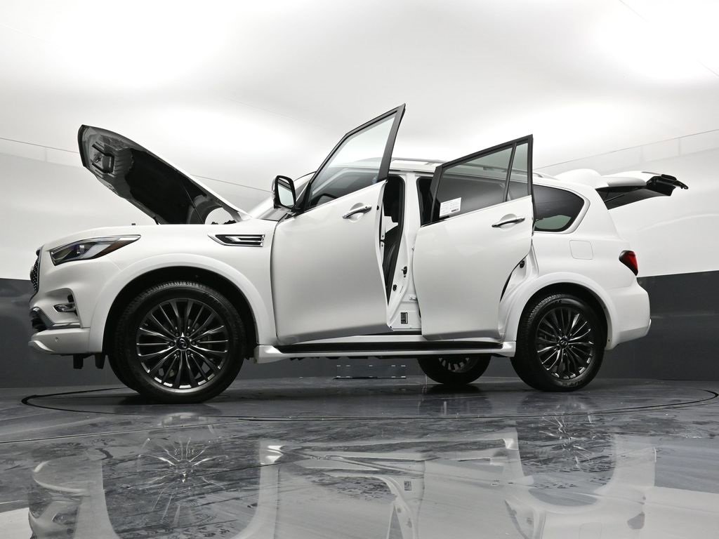 Used 2022 INFINITI QX80 Sensory w/ All-Season Package image 46