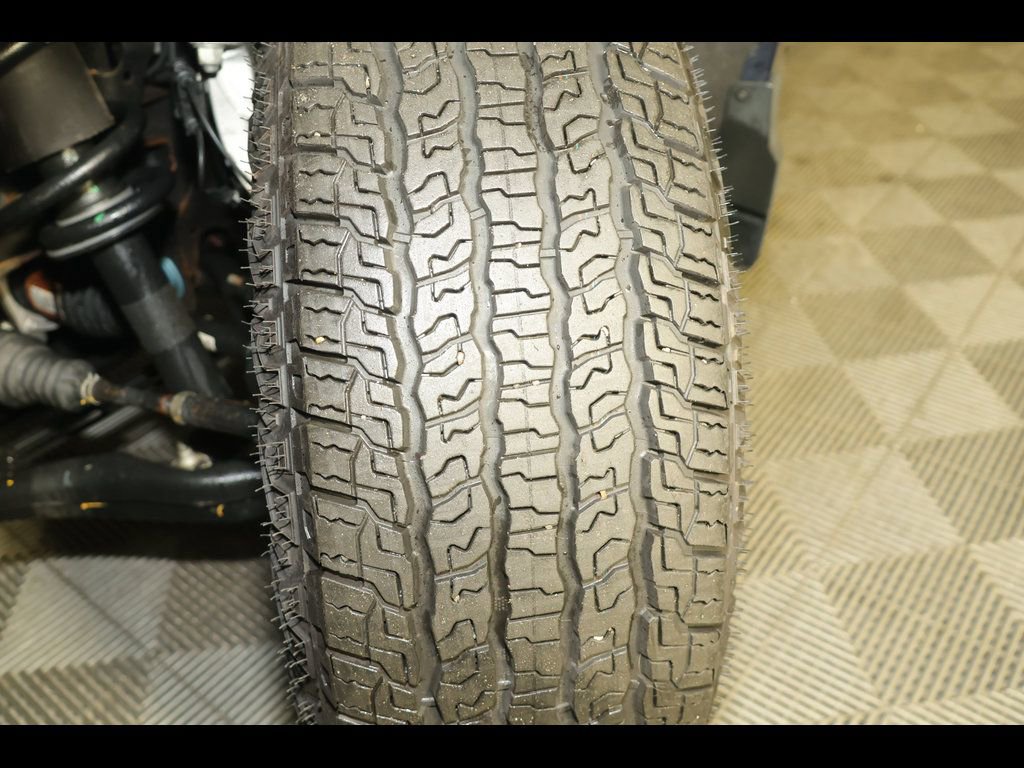 Used 2023 Chevrolet Silverado 1500 LT image 27