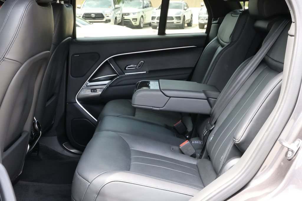 Certified 2024 Land Rover Range Rover SE AWD/4WD image 22