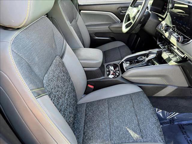 Used 2024 Chevrolet Colorado ZR2 w/ Safety Package image 19