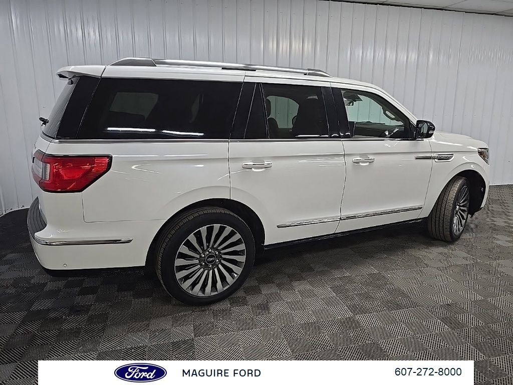 Used 2020 Lincoln Navigator Reserve w/ Luxury Package image 3