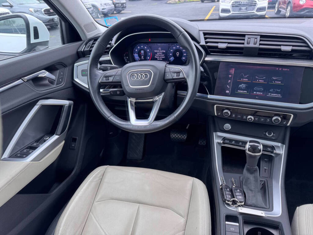 Used 2019 Audi Q3 2.0T Premium w/ Convenience Package image 5