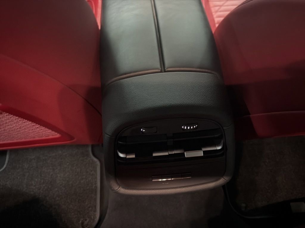 Used 2021 Maserati Ghibli Trofeo image 23