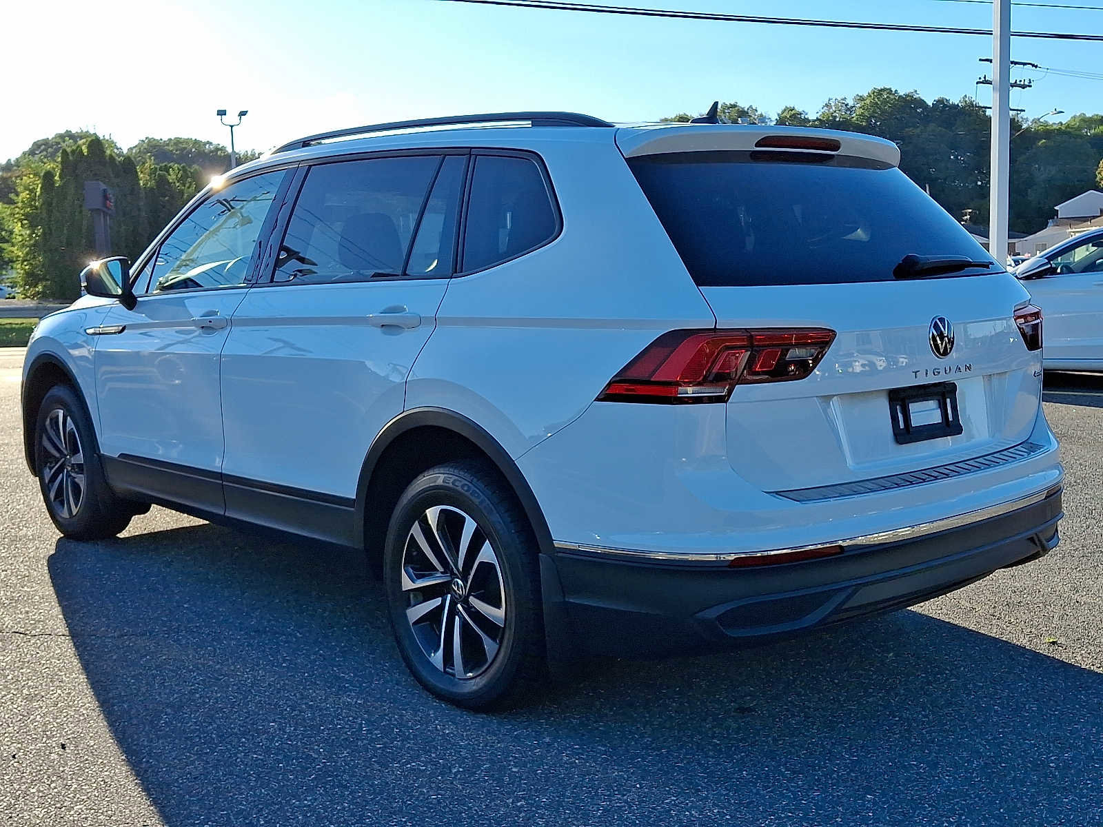 Used 2022 Volkswagen Tiguan S image 4