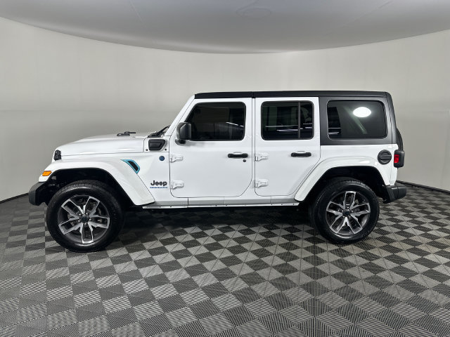 Certified 2024 Jeep Wrangler Unlimited AWD/4WD image 26