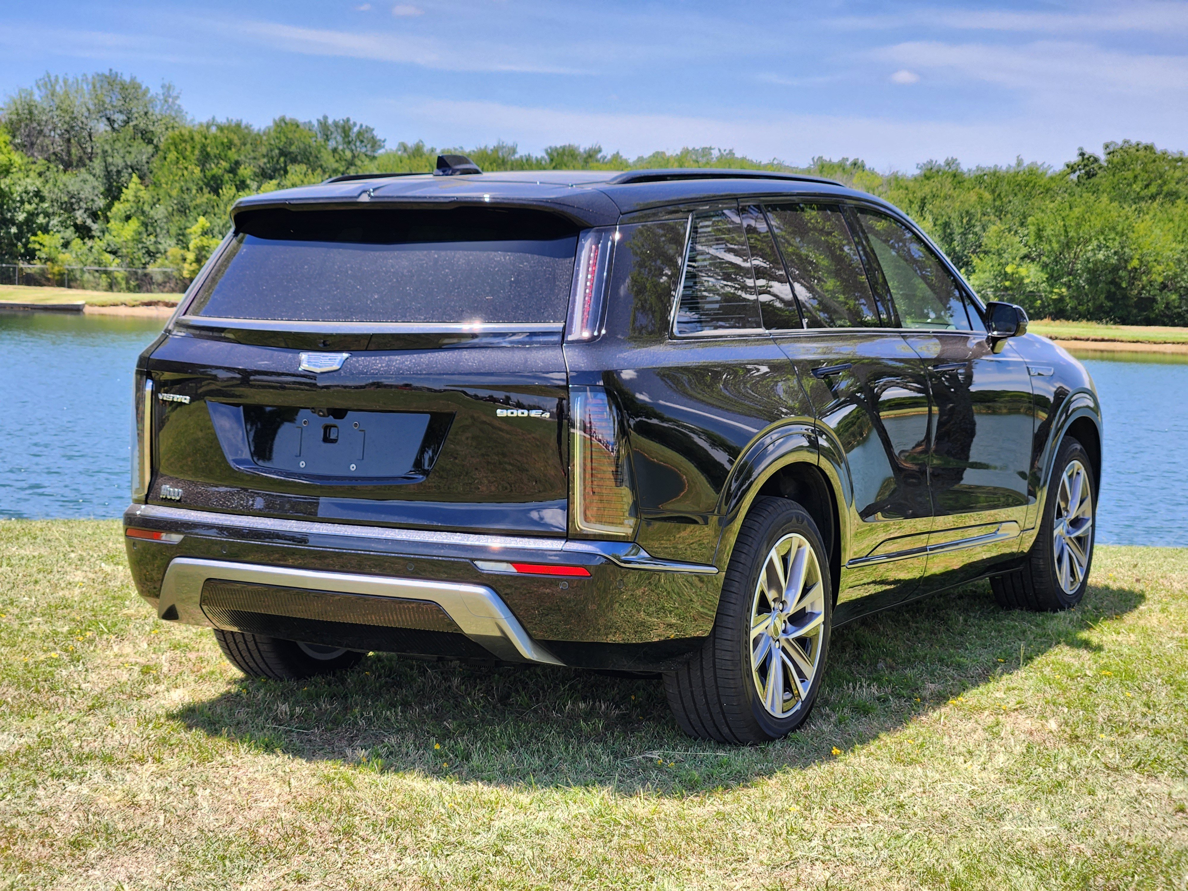 New 2026 Cadillac Vistiq Sport w/ LPO, Floor Liner Package image 4