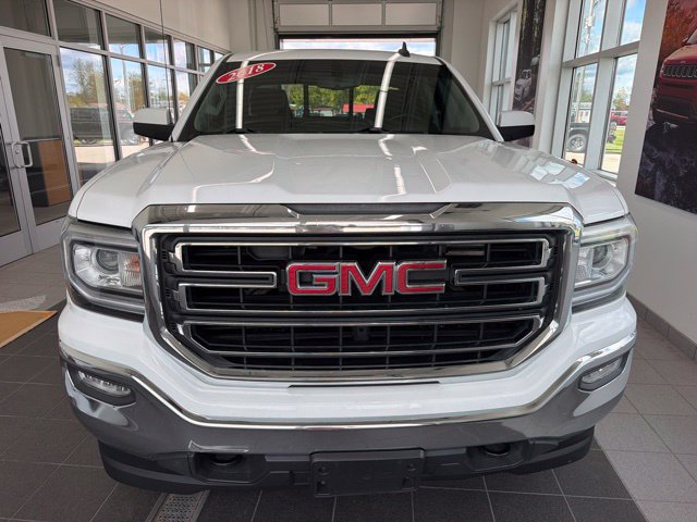 Used 2018 GMC Sierra 1500 SLE w/ SLE Value Package AWD/4WD image 2