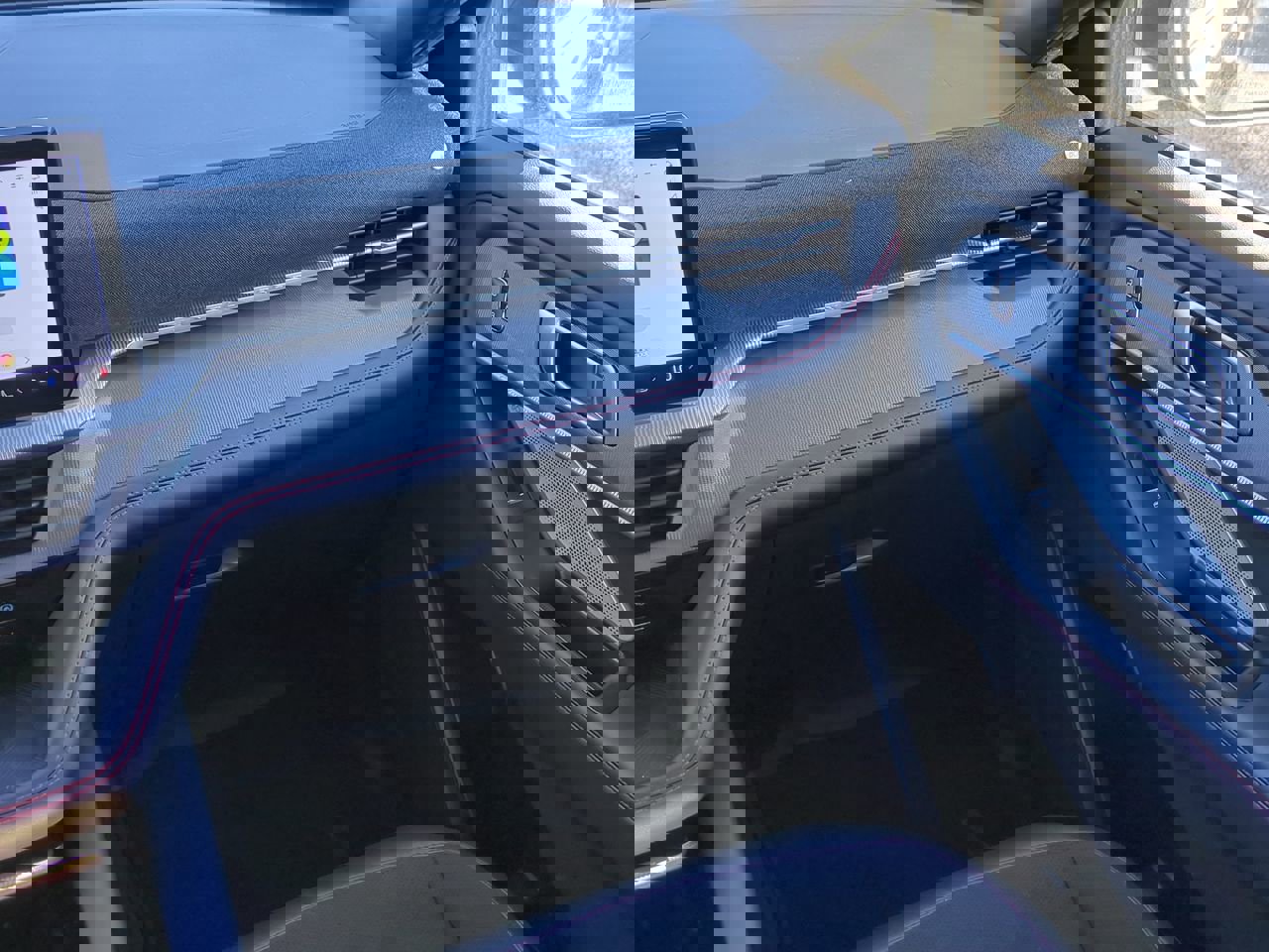 Used 2025 Ford Explorer ST image 17