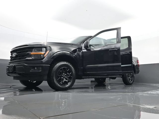 Used 2024 Ford F150 XLT w/ XLT Black Appearance Package AWD/4WD image 31