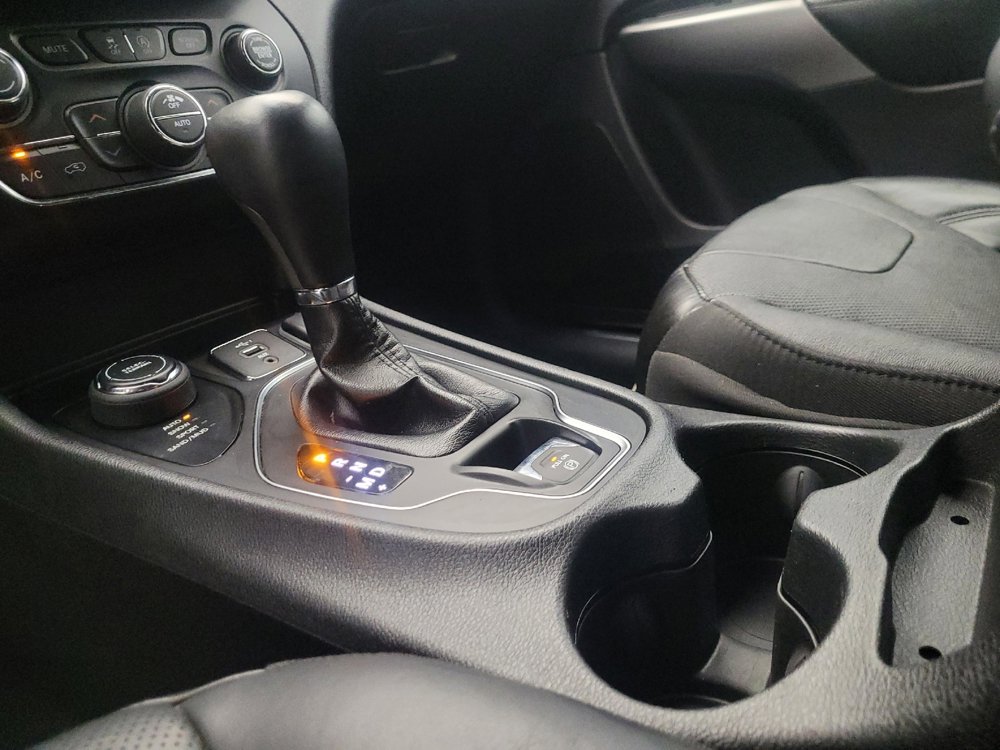 Used 2020 Jeep Cherokee High Altitude image 26